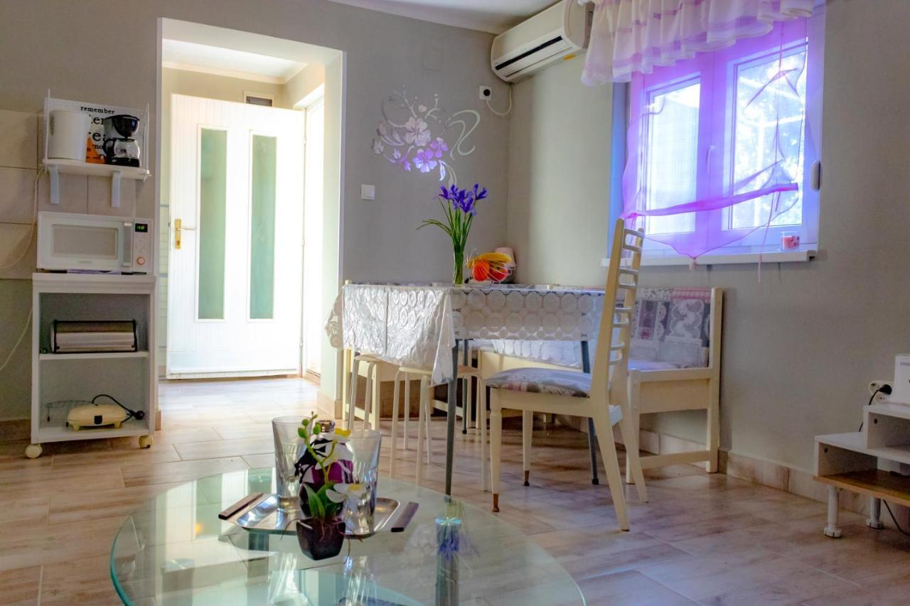 Vacation Home Grill & Chill With 350M2 Garden With Bbq Novi Vinodolski Esterno foto